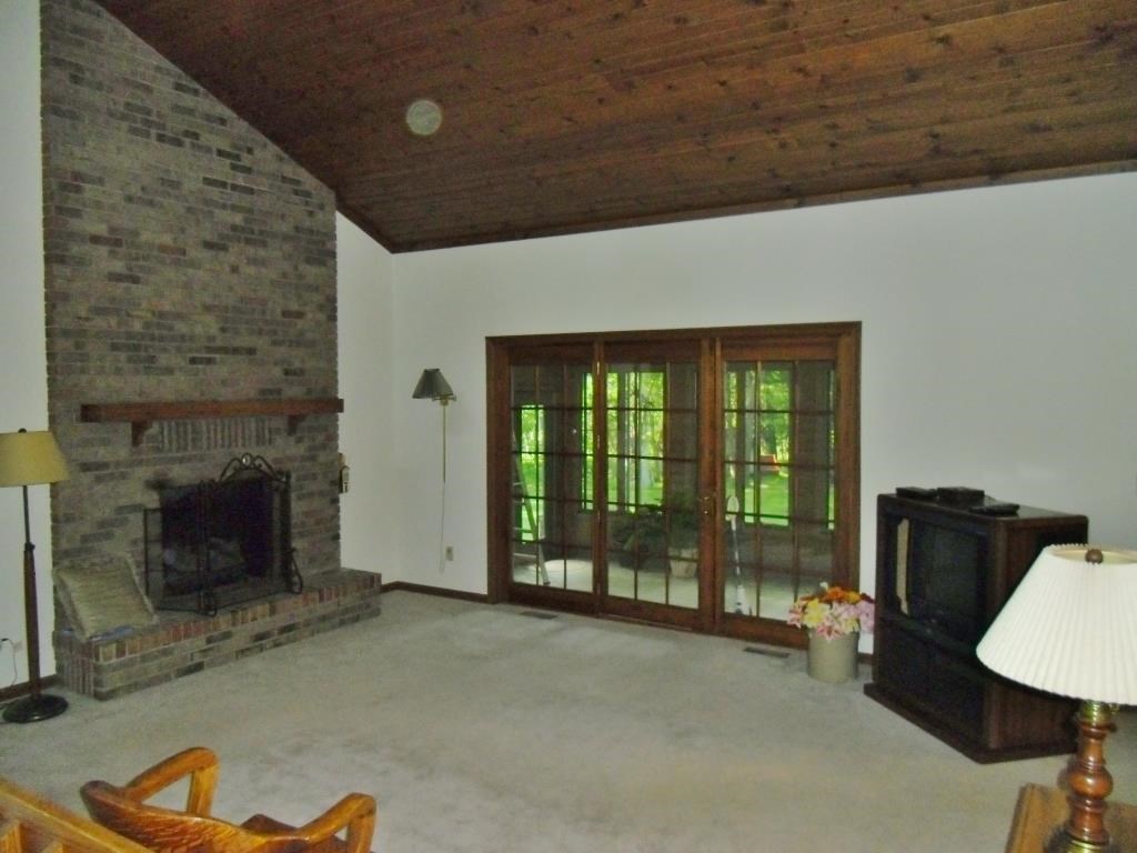 595 W Stones Hill Rd, Ligonier, IN 46767 photo 8
