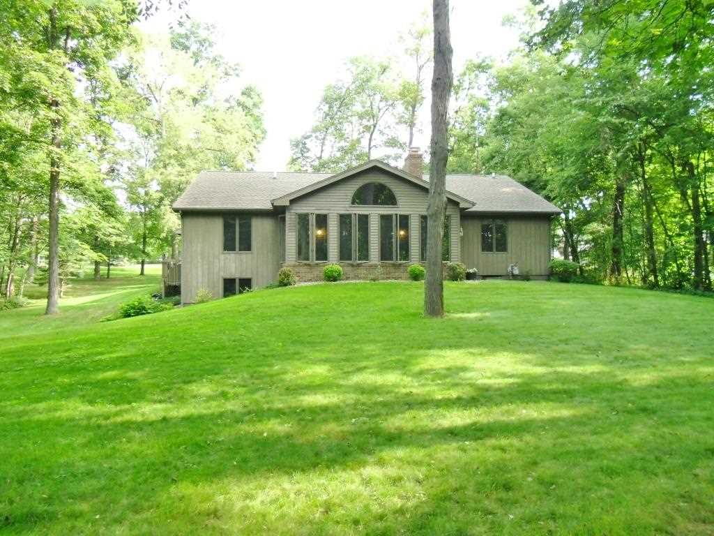 595 W Stones Hill Rd, Ligonier, IN 46767 photo 2