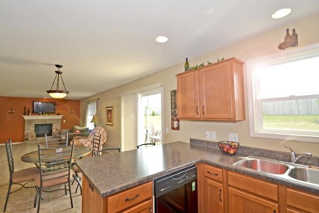 13029 Cocoplum Ct, Fort Wayne, IN 46814 photo 4