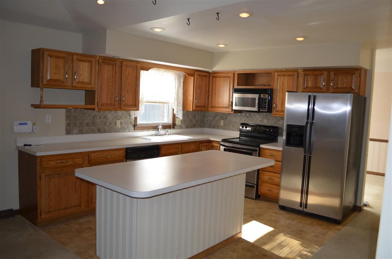 8245 Woodbriar Dr, Evansville, IN 47715 photo 3
