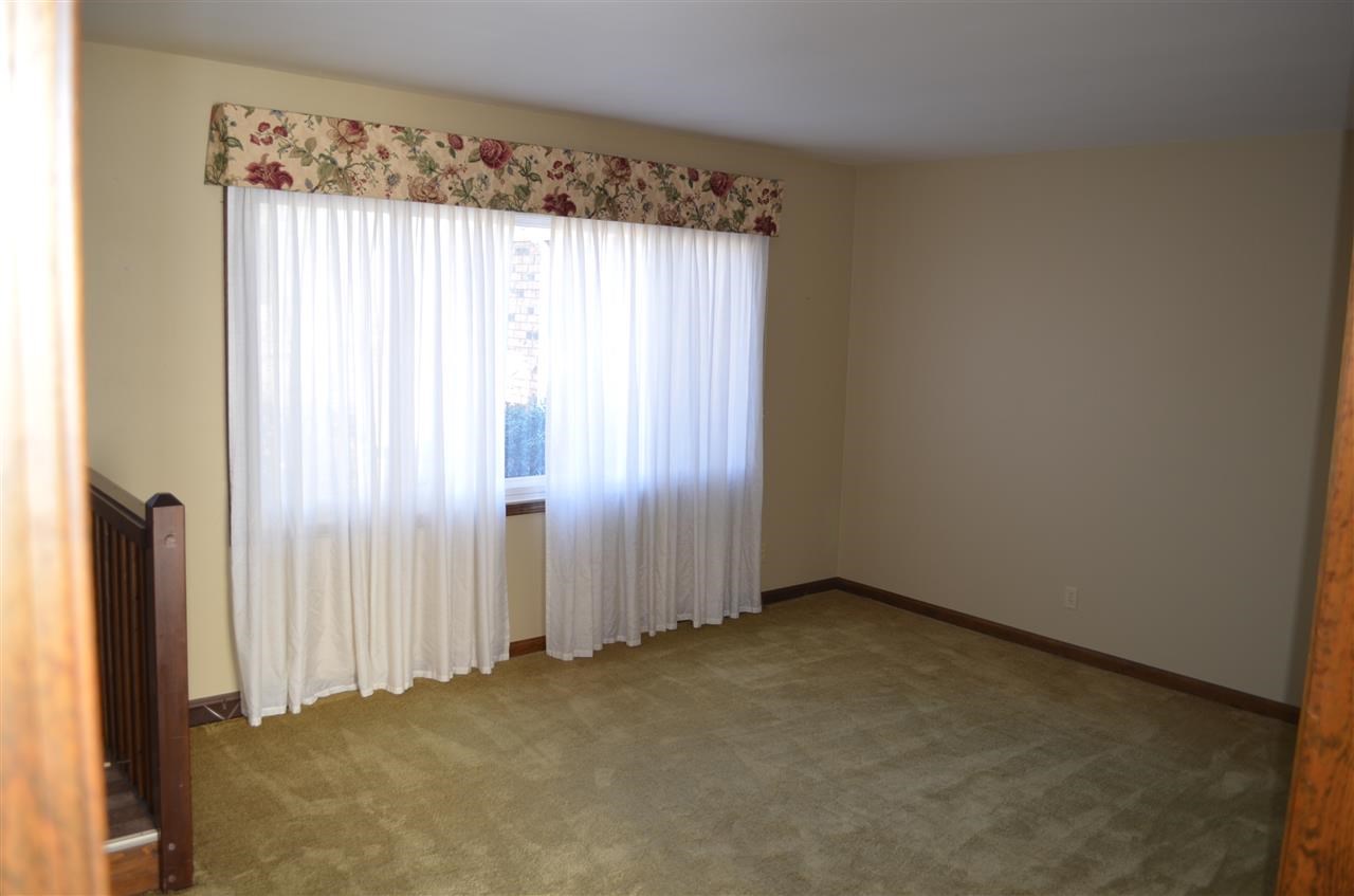 8245 Woodbriar Dr, Evansville, IN 47715 photo 6