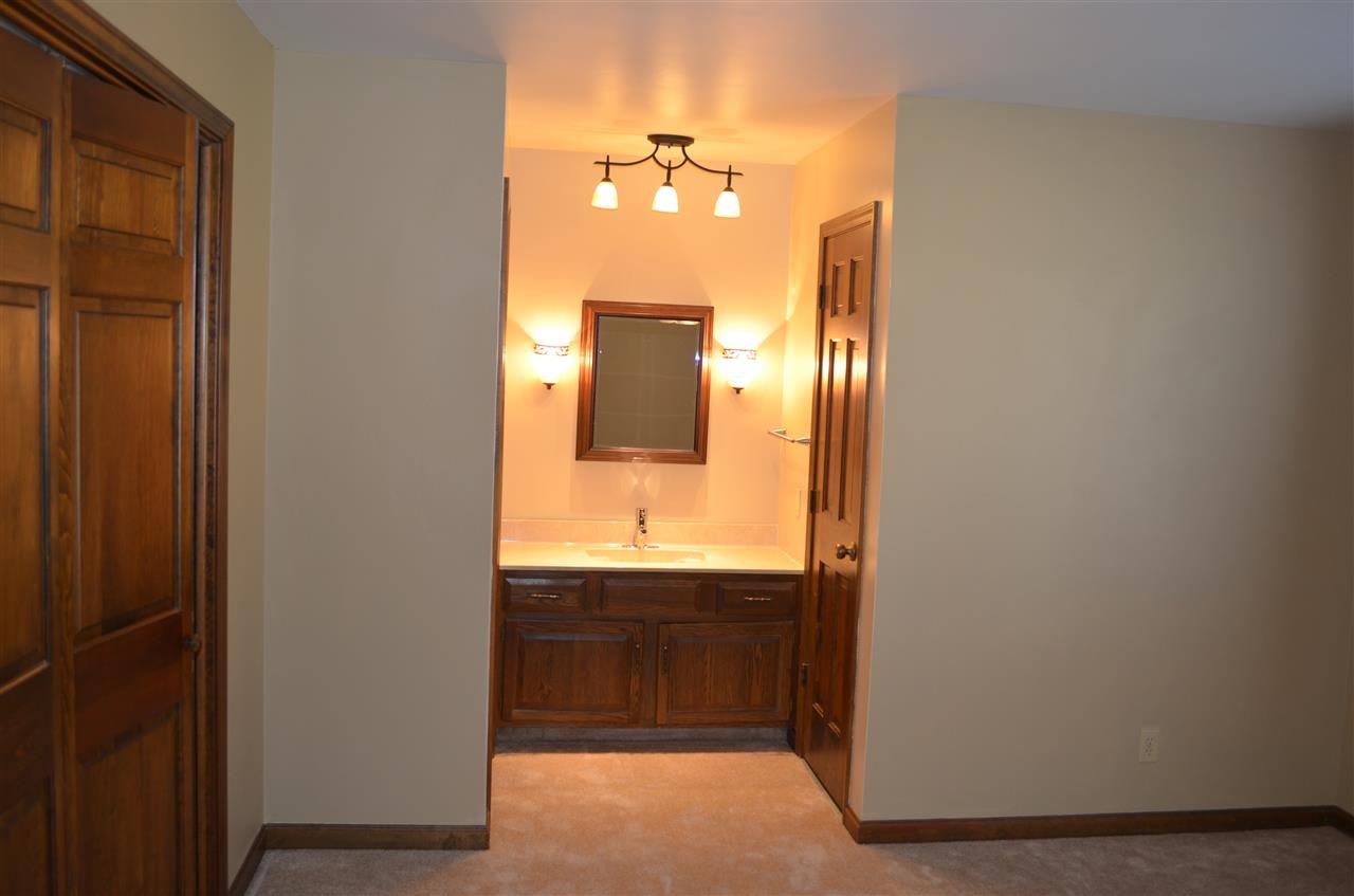 8245 Woodbriar Dr, Evansville, IN 47715 photo 10