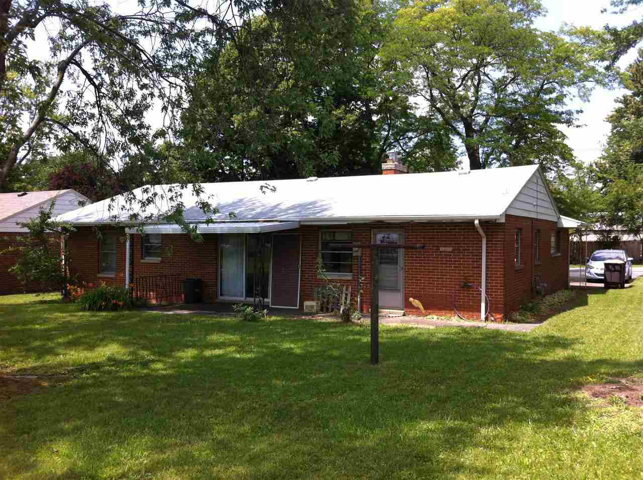 1717 Graham Dr, Fort Wayne, IN 46818 photo 2