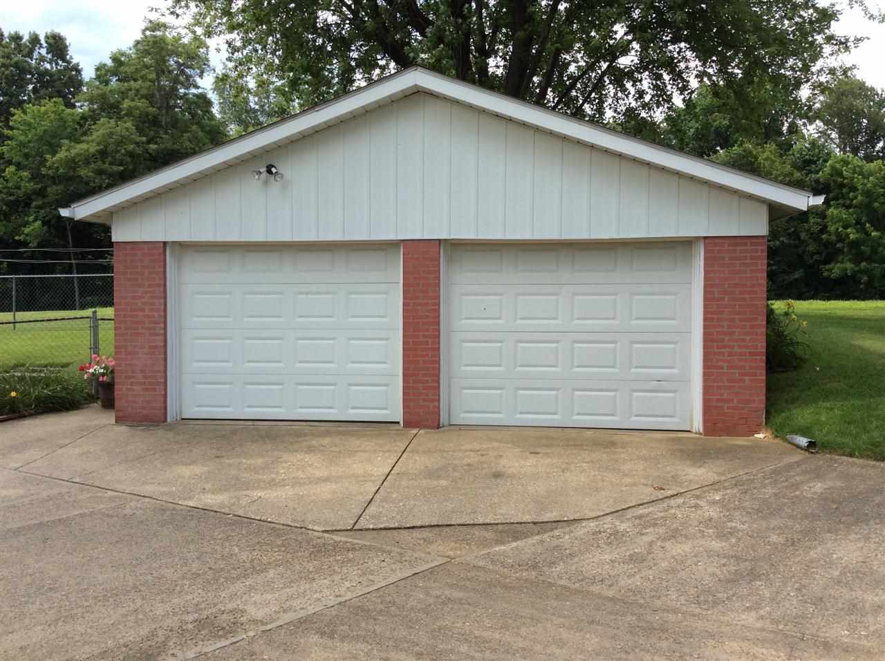 3701 Detroy Rd, Evansville, IN 47720 photo 3
