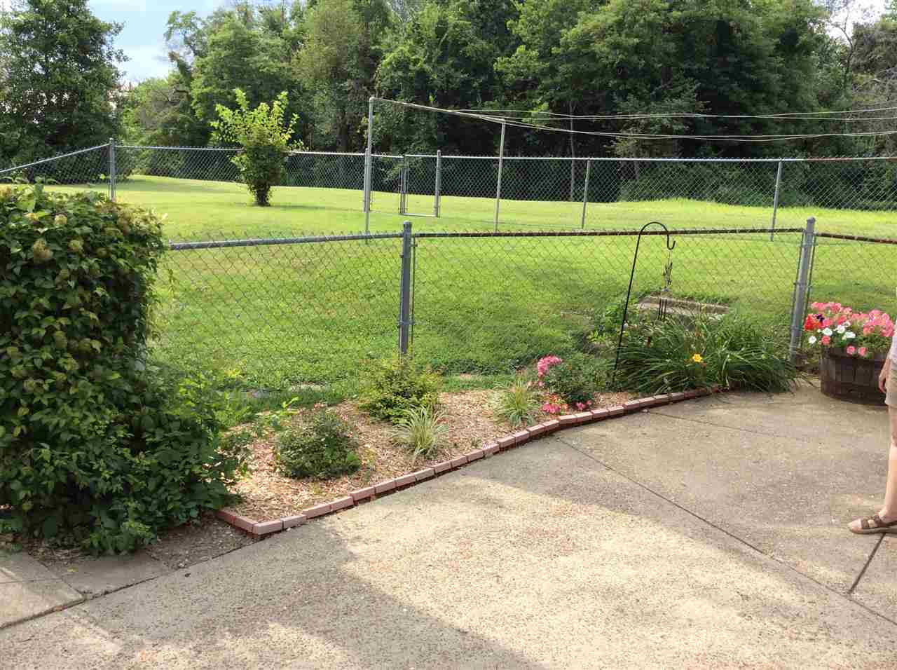 3701 Detroy Rd, Evansville, IN 47720 photo 6