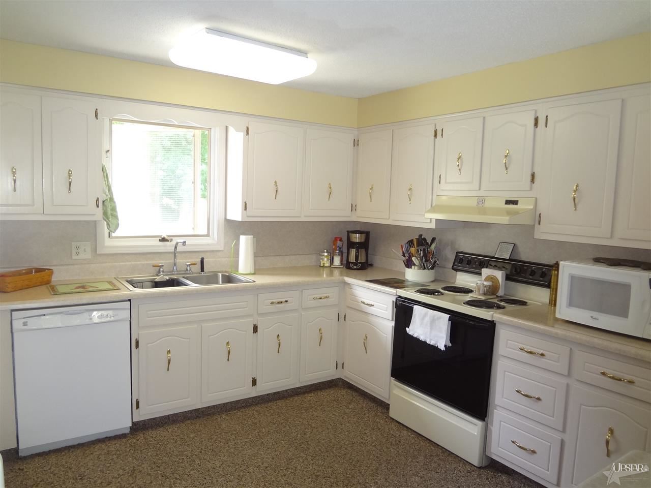 10714 Lagoon Dr, Grabill, IN 46741 photo 9
