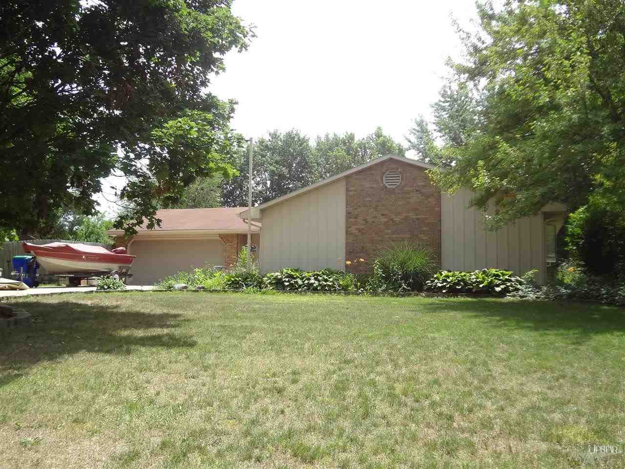 10714 Lagoon Dr, Grabill, IN 46741 photo 2