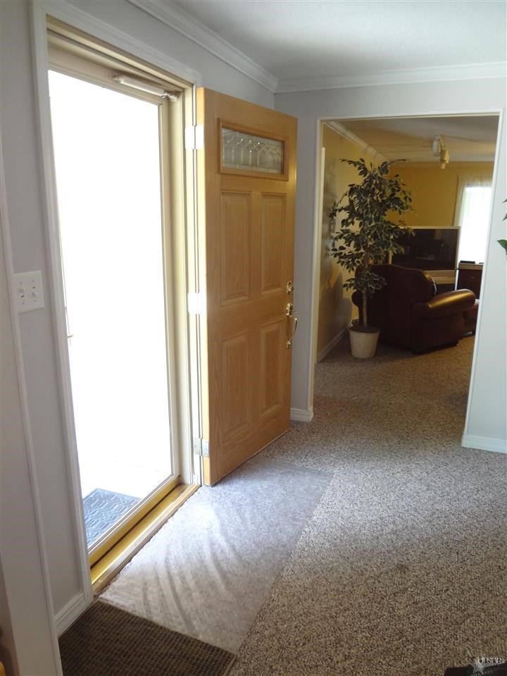 10714 Lagoon Dr, Grabill, IN 46741 photo 5