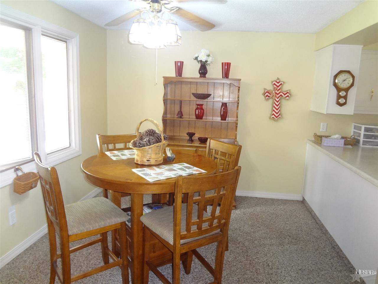 10714 Lagoon Dr, Grabill, IN 46741 photo 11