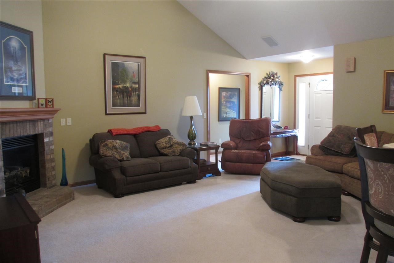 9517 Marquis Ln, Fort Wayne, IN 46835 photo 8