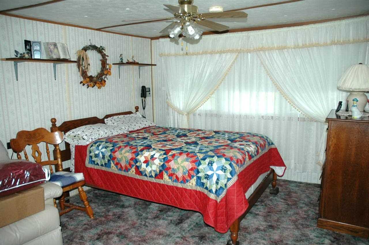 9841 E State Road 64, Velpen, IN 47590 photo 7