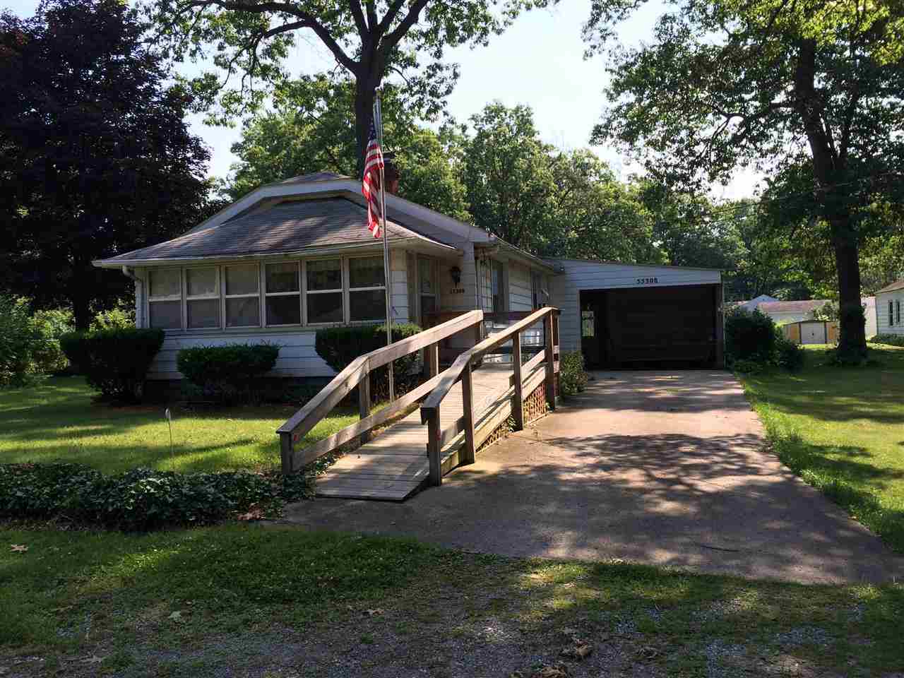 55308 Glenn Rd, South Bend, IN 46628 photo 1