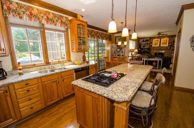 15844 Fairbanks Ct, Granger, IN 46530 photo 8