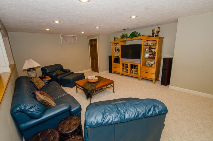 15844 Fairbanks Ct, Granger, IN 46530 photo 24