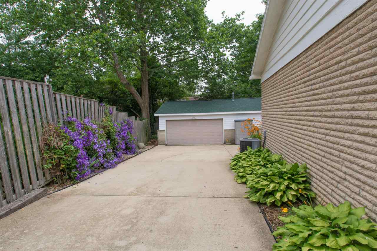 3601 E Hollywood Dr, Bloomington, IN 47408 photo 3