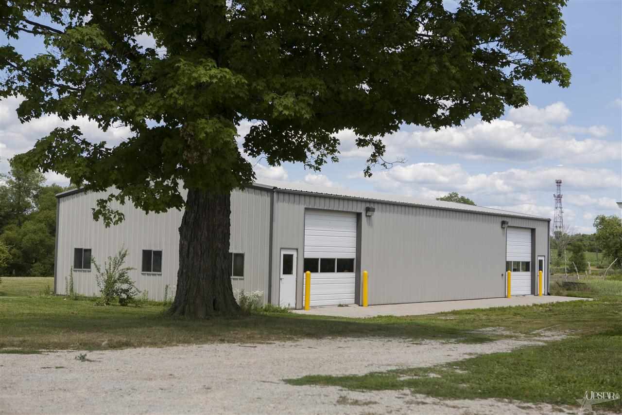 730 N Long Lake Rd, Albion, IN 46701 photo 3