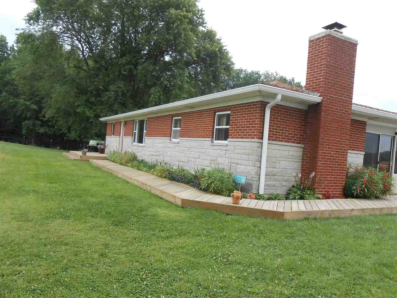 2858 E Sylvania Rd, Bloomfield, IN 47424 photo 2