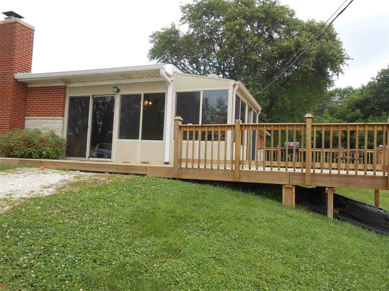 2858 E Sylvania Rd, Bloomfield, IN 47424 photo 3