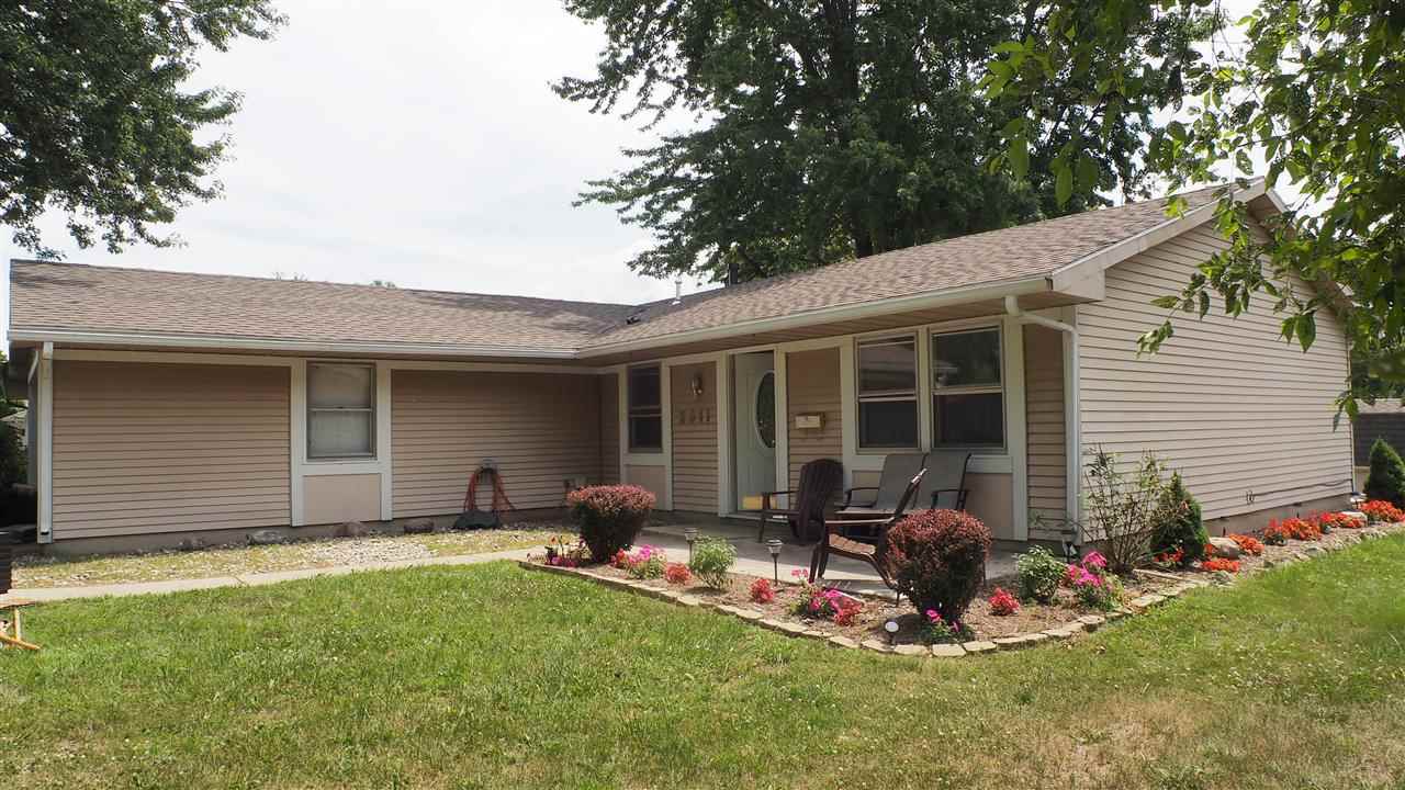 2911 Pinewood Dr, Fort Wayne, IN 46809 photo 3