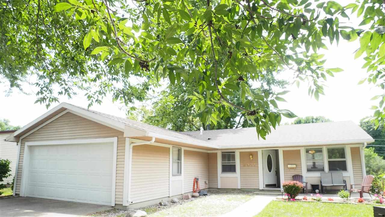 2911 Pinewood Dr, Fort Wayne, IN 46809 photo 1
