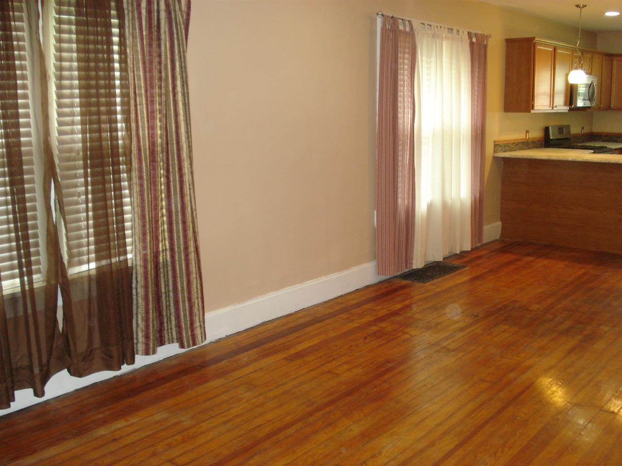 613 N Hart St, Princeton, IN 47670 photo 4