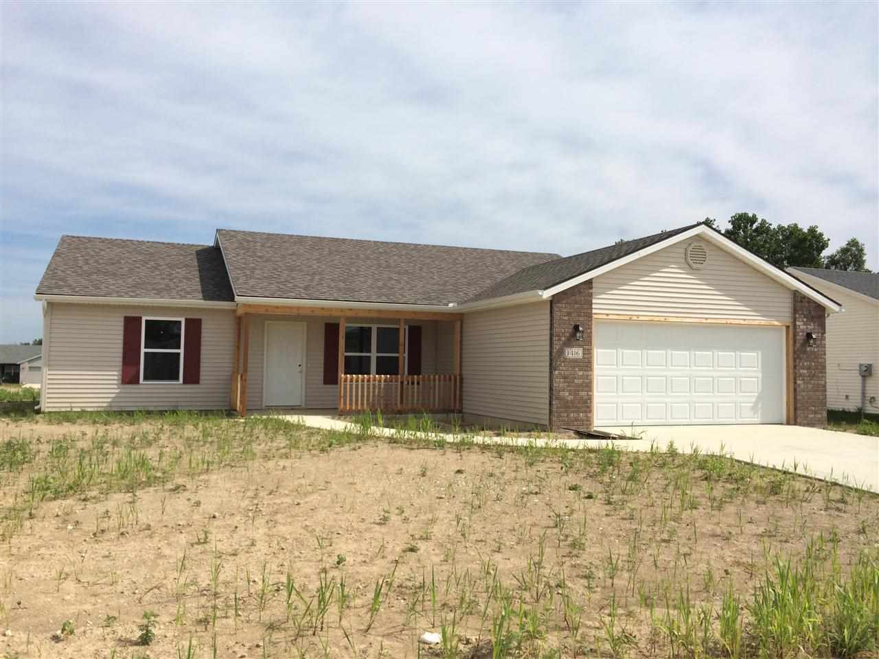 1416 Apex, Kendallville, IN 46755 photo 1