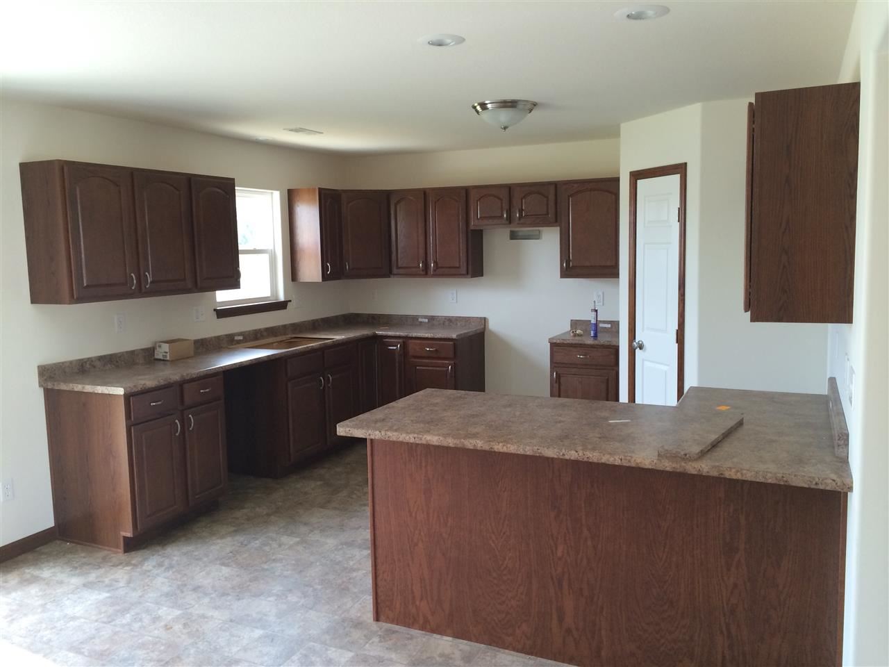 1416 Apex, Kendallville, IN 46755 photo 2