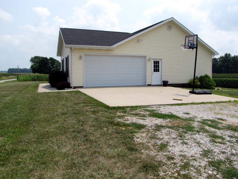 2371 E 750 S, Fort Branch, IN 47648 photo 7