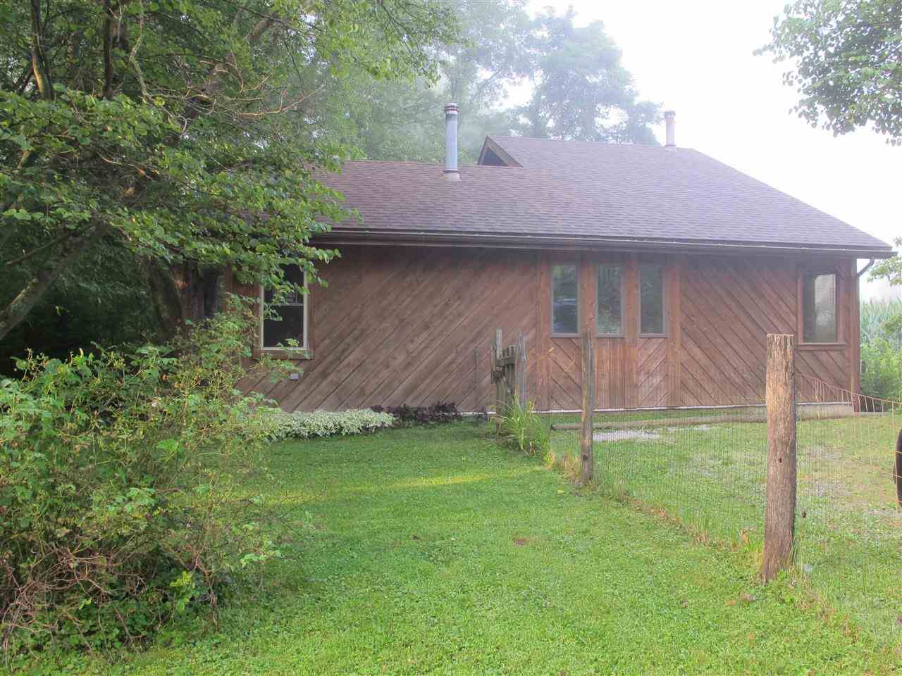 8911 N Bottom Rd, Ellettsville, IN 47429 photo 2