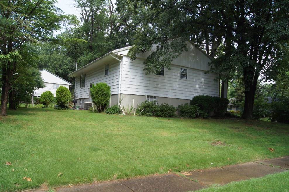 1300 Sheffield Dr, Evansville, IN 47710 photo 5