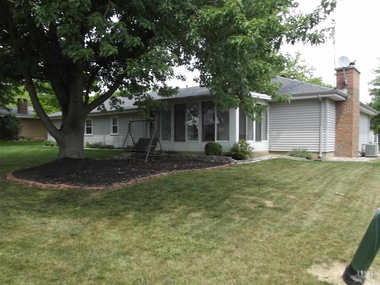 1714 Buckskin Dr, Fort Wayne, IN 46804 photo 3