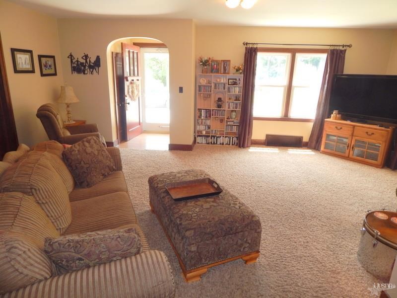 403 E Cherry, Bluffton, IN 46714 photo 3