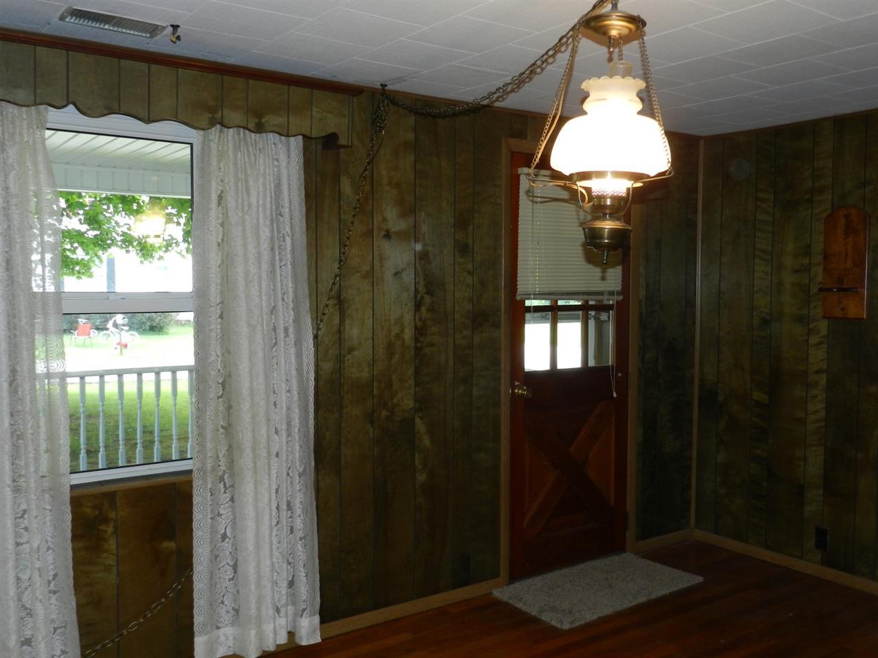 515 N Main St, Owensville, IN 47665 photo 5
