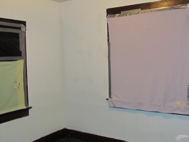 3229 Barr St, Fort Wayne, IN 46806 photo 5