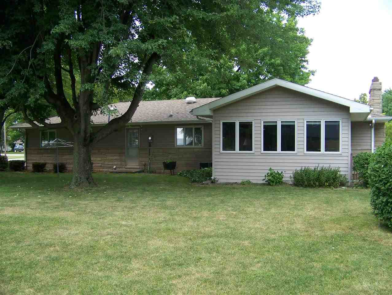 117 W Clark St, Swayzee, IN 46986 photo 2