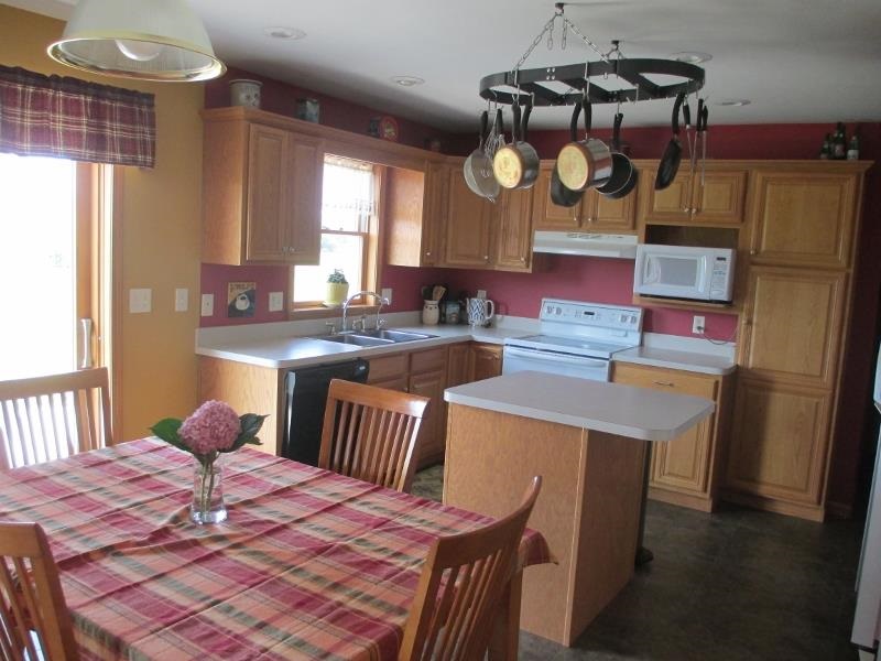 18830 Tyler Dr, Goshen, IN 46528 photo 5