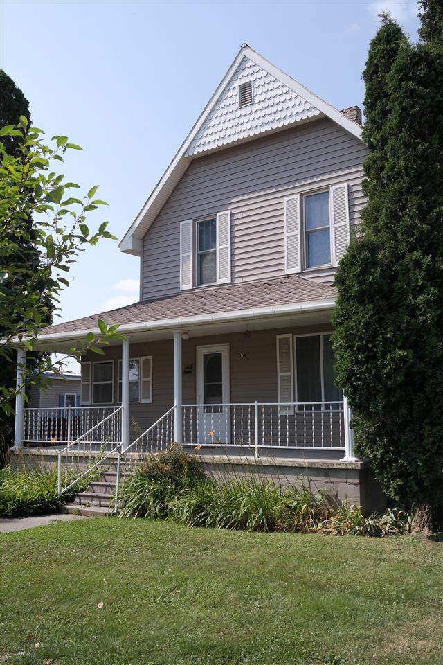 209 E Lake St, Topeka, IN 46571 photo 6