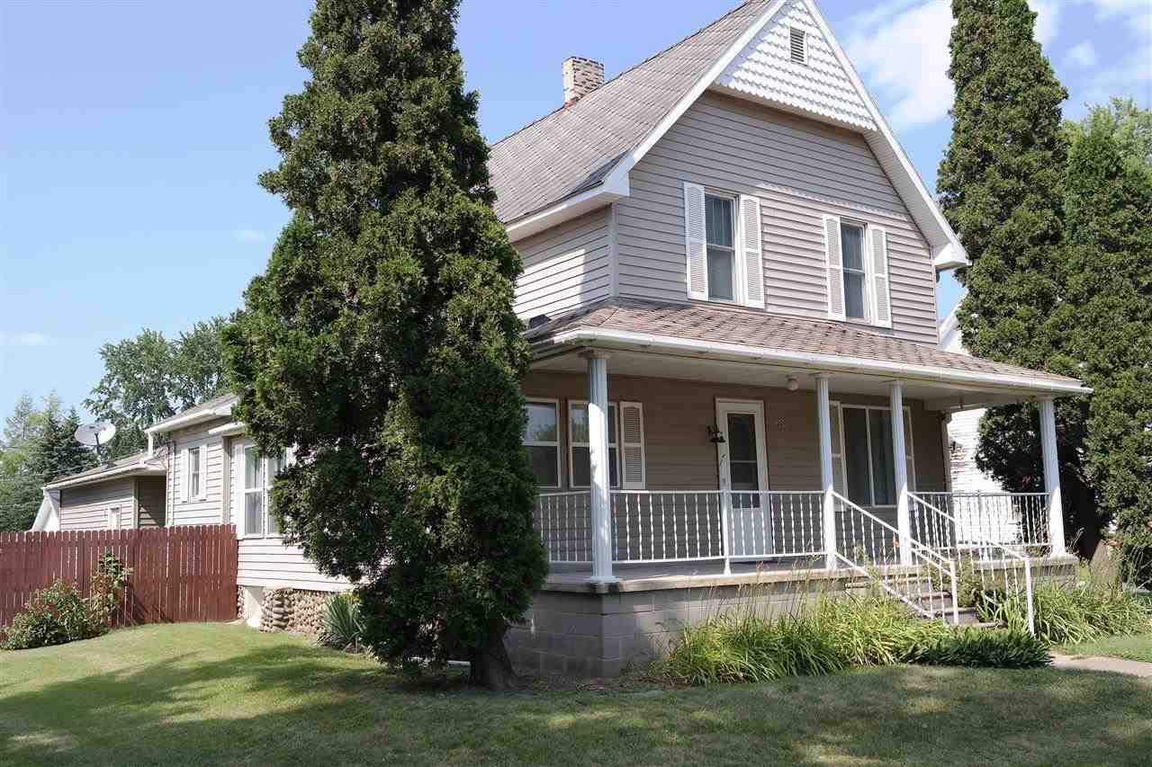 209 E Lake St, Topeka, IN 46571 photo 1