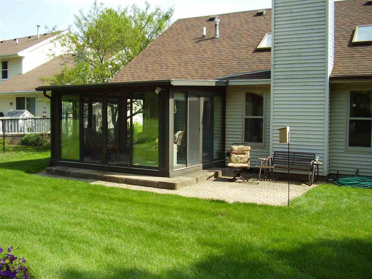 18251 Burton Dr, South Bend, IN 46637 photo 2