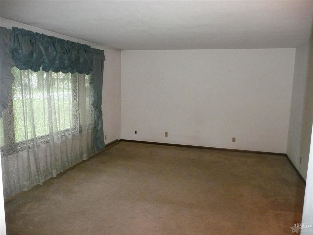 617 Hickory Ln, Ossian, IN 46777 photo 11