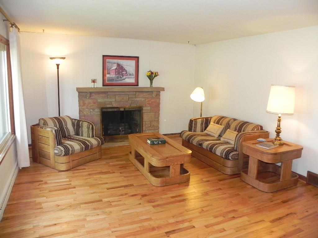1024 N Twyckenham Dr, South Bend, IN 46617 photo 2