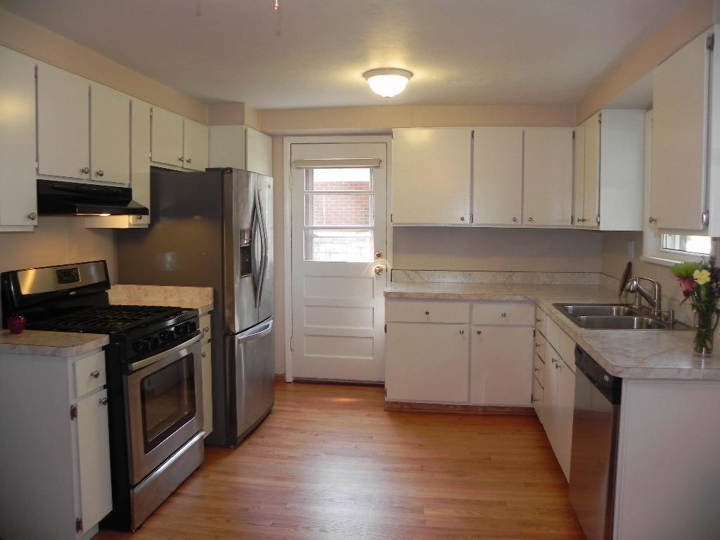 1024 N Twyckenham Dr, South Bend, IN 46617 photo 3