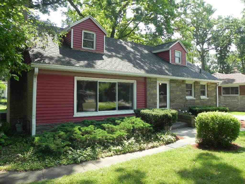 1024 N Twyckenham Dr, South Bend, IN 46617 photo 1