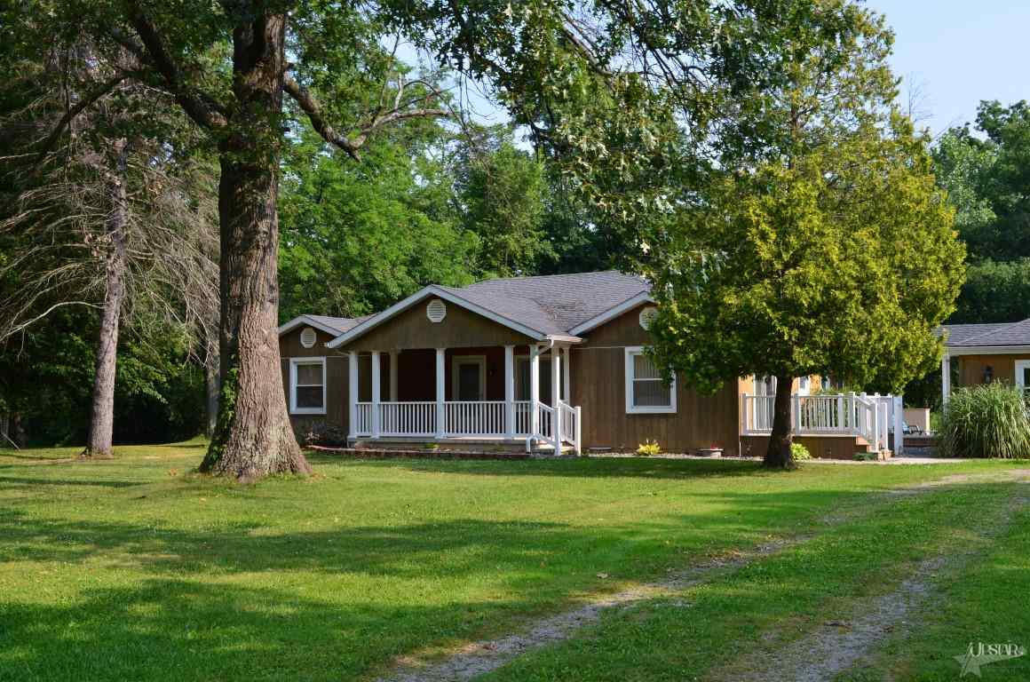 407 E Gump Rd, Fort Wayne, IN 46845 photo 1