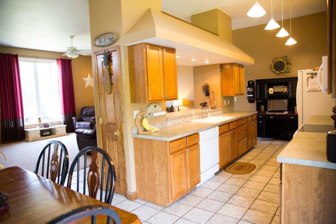 646 Fable Dr, Washington, IN 47501 photo 6