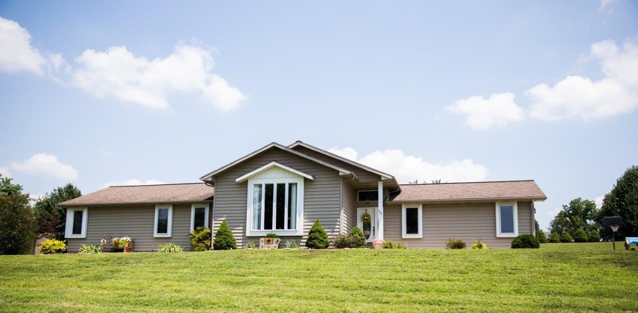 646 Fable Dr, Washington, IN 47501 photo 1
