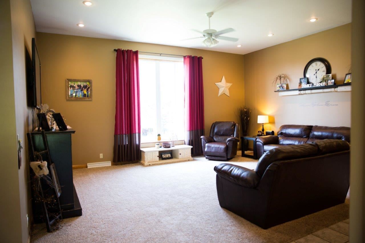 646 Fable Dr, Washington, IN 47501 photo 4