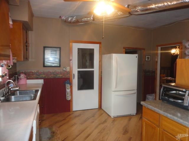734 Guilford St, Huntington, IN 46750 photo 9