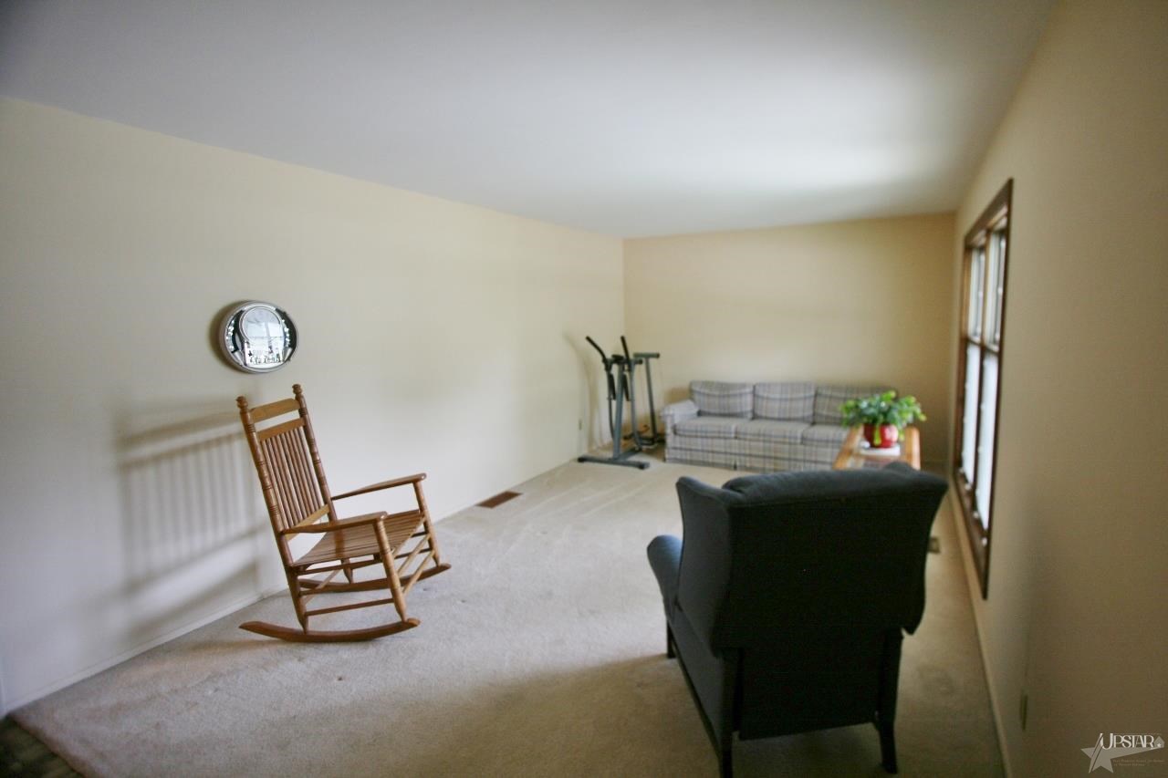 805 Cherry Blossom Ln, Fort Wayne, IN 46825 photo 9