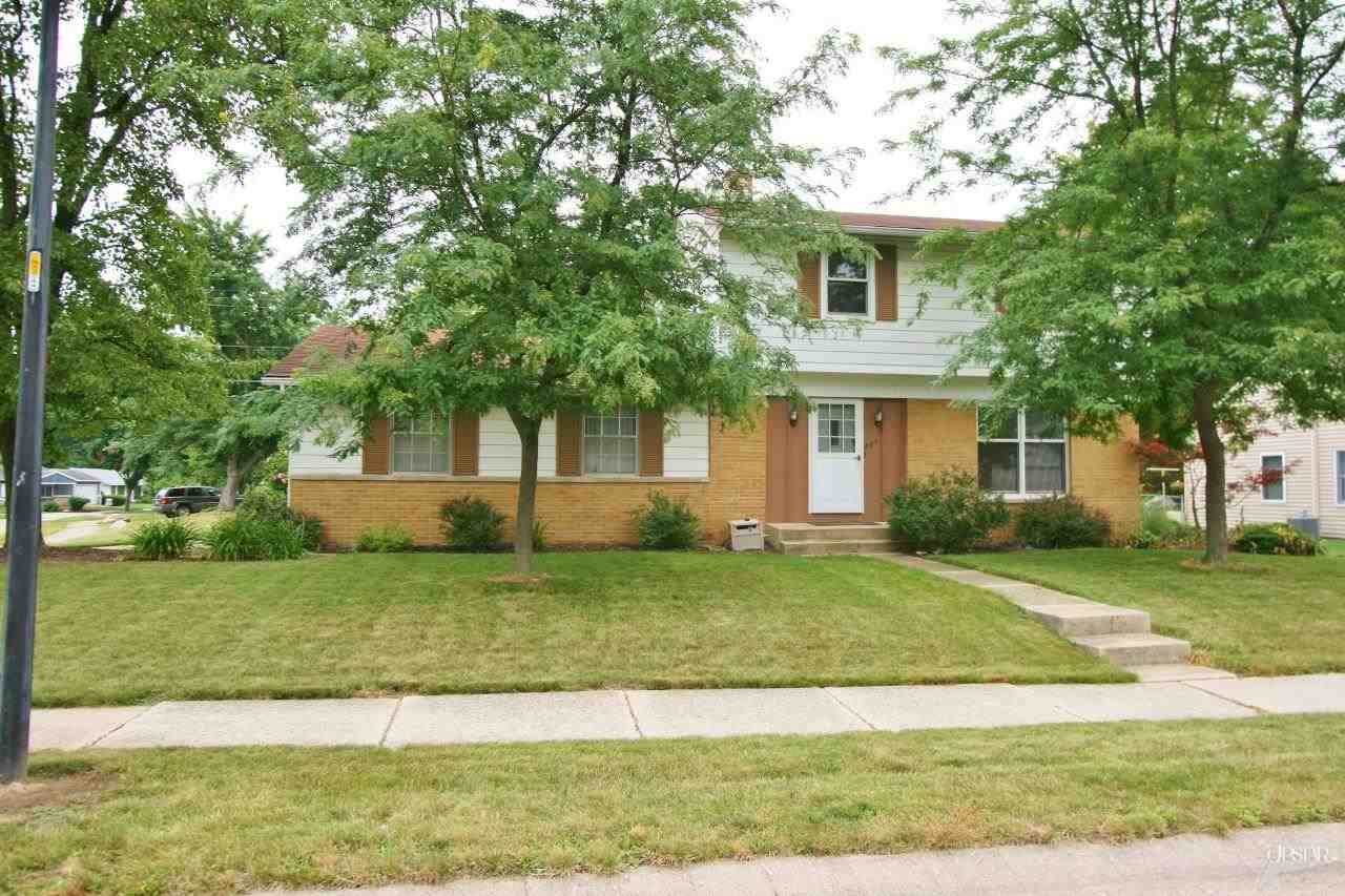 805 Cherry Blossom Ln, Fort Wayne, IN 46825 photo 1